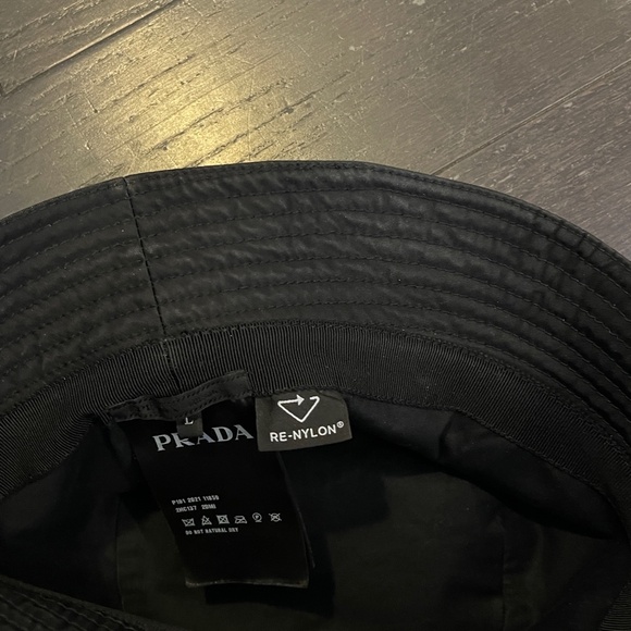 PRADA Re-Nylon black Bucket Hat 2HC137 size large classic style - Picture 14 of 14